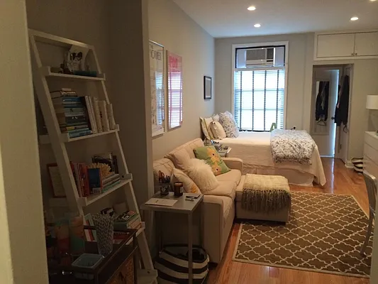 Rented by Performing Assets Corp | media 12
