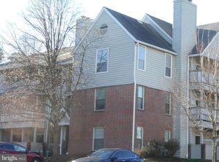 3916 Penderview Dr APT 406, Fairfax, VA 22033