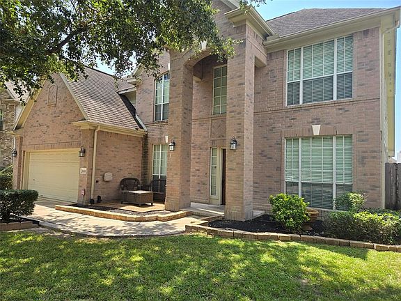2nd image of 6006 Lacey Oak Dr
