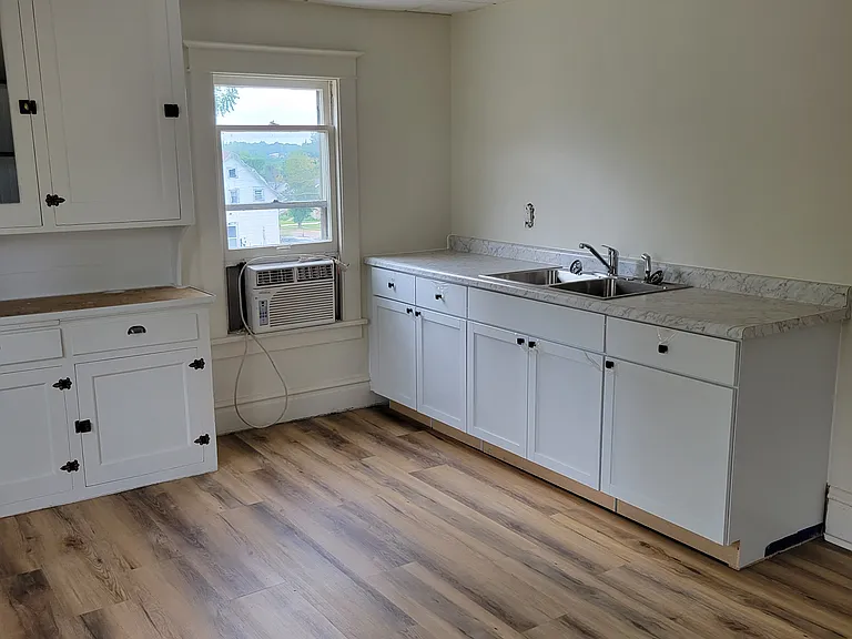 744 High St #2 — Photo 2