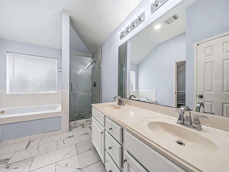 15007 Changing Oak Ridge Ct — Photo 17