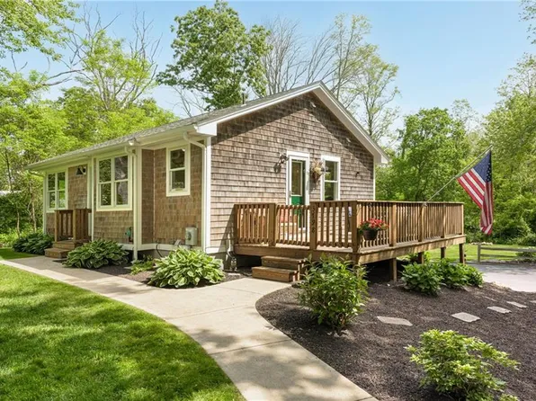 3798 B South County Trl, West Kingston, RI 02892