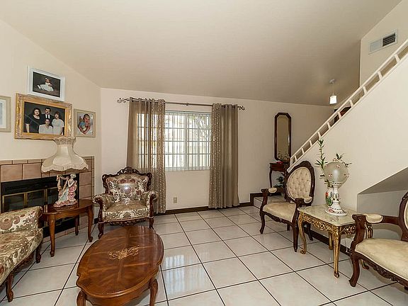 3rd image of 4634 Larry Ave