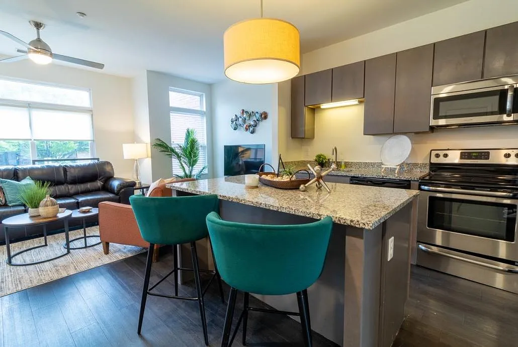 The King Apartments — Photo 4
