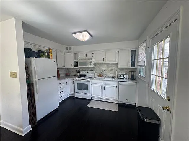 6554 Milne Blvd — Photo 5