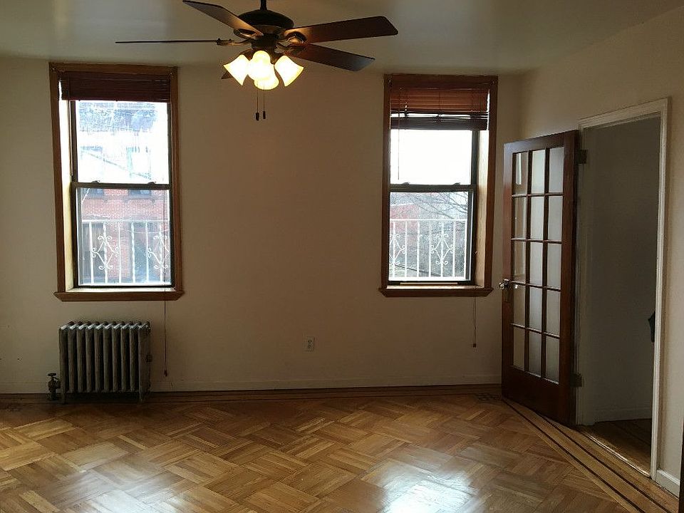 1st image of 400 Van Brunt St #3
