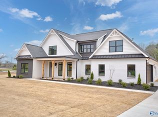 133 Mercury Ln, Madison, AL 35757