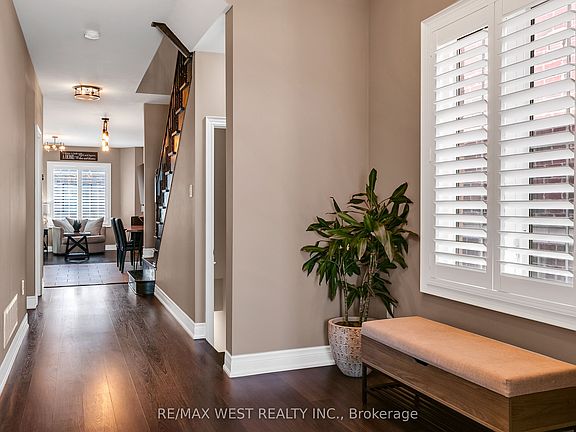 5th image of 21 Sibella Way