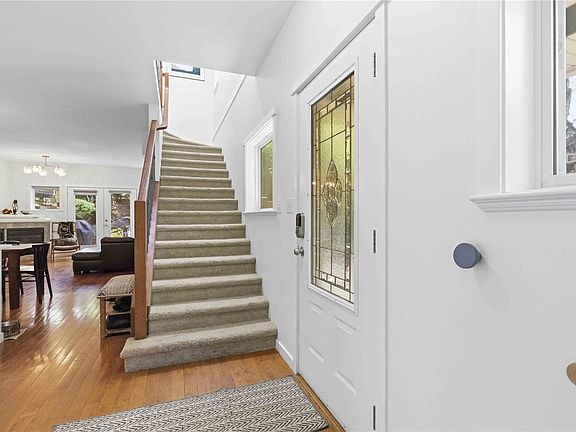 4th image of 1089 Colville Rd