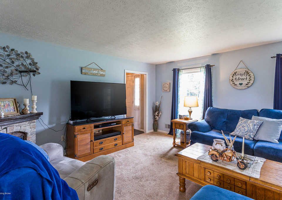 1st image of 3320 Tony Ln