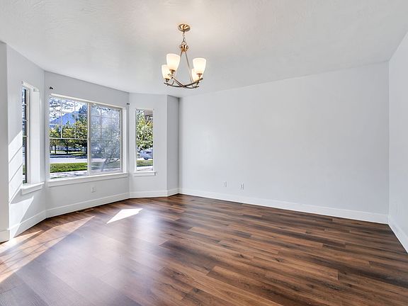 4th image of 1107 N Independence Ave W