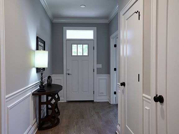 2nd image of 2940 Greenwood Ave