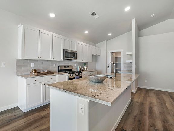 866 Coral Rd - 11