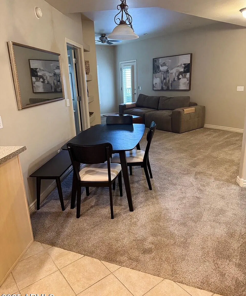 2 bed, 2.0 bath, 1423 sqft, $2,500 — Photo 3