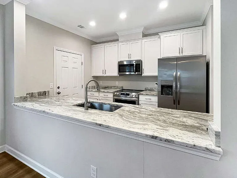 39 Travis St — Photo 6