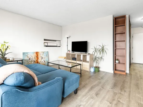 566 Commonwealth Ave APT 710, Boston, MA 02215