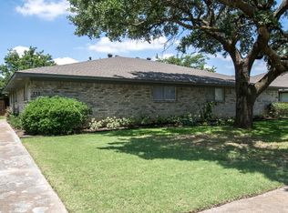 330 Towne House Ln, Richardson, TX 75081
