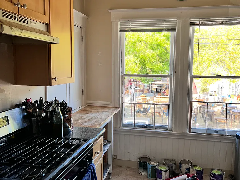 1196 Park Ave #1 — Photo 3