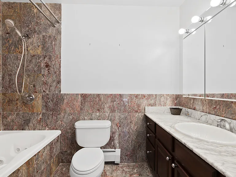182 Norfolk St #3 — Photo 8