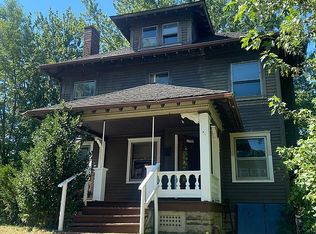 1752 Eastham Ave E, East Cleveland, OH 44112