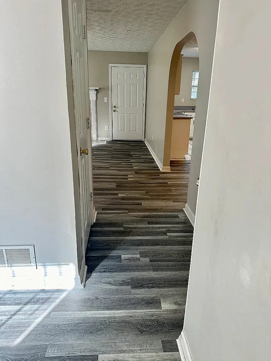 3 bed, 2.5 bath, 1639 sqft, $1,650 — Photo 4