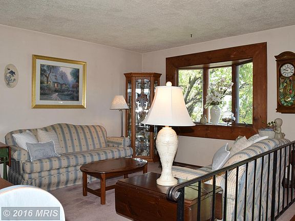 2nd image of 922 Winterhaven Dr