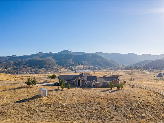 3rd image of 40741 Giamillo Dr