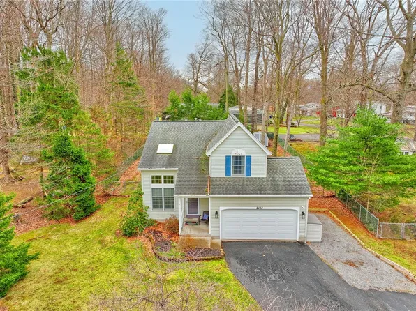 2463 Westside Dr, North Chili, NY 14514