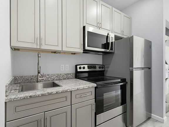 2nd image of 715 28th St #H
