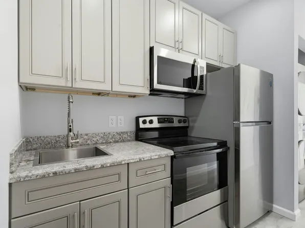 624 Avenue H #E, Galveston, TX 77550