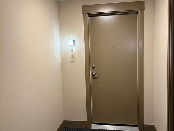 3rd image of 4547 8th Avenue NE #414
