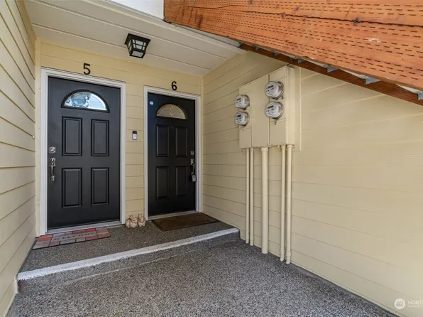 14777 NE 50th Pl #L6, Bellevue, WA 98007