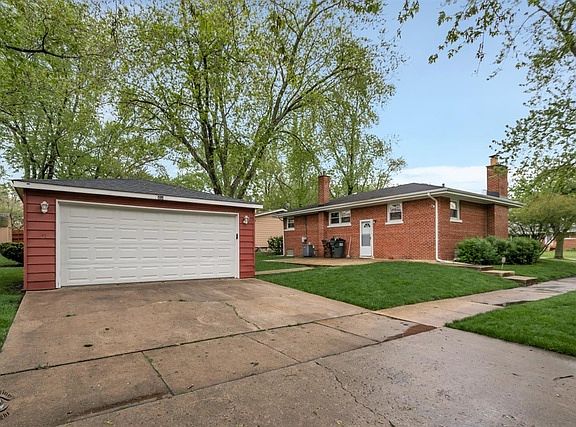3rd image of 22403 Lawndale Ave