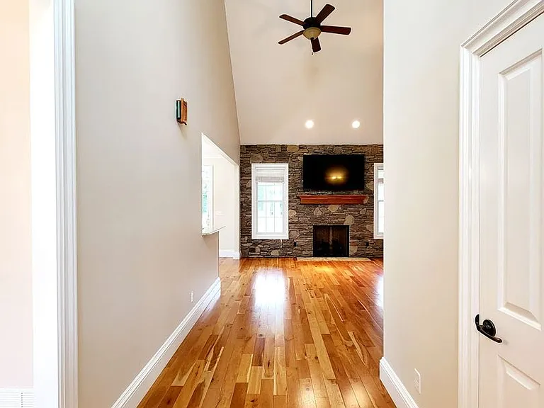 500 Saint Andrews Dr — Photo 11