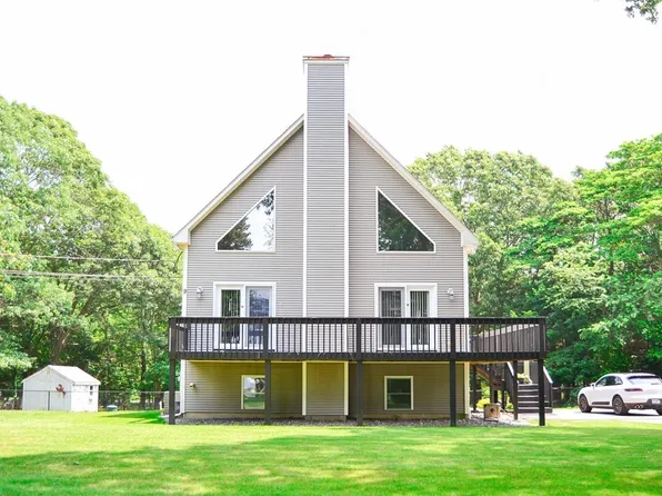 9 Broadview Ave, Berkley, MA 02779