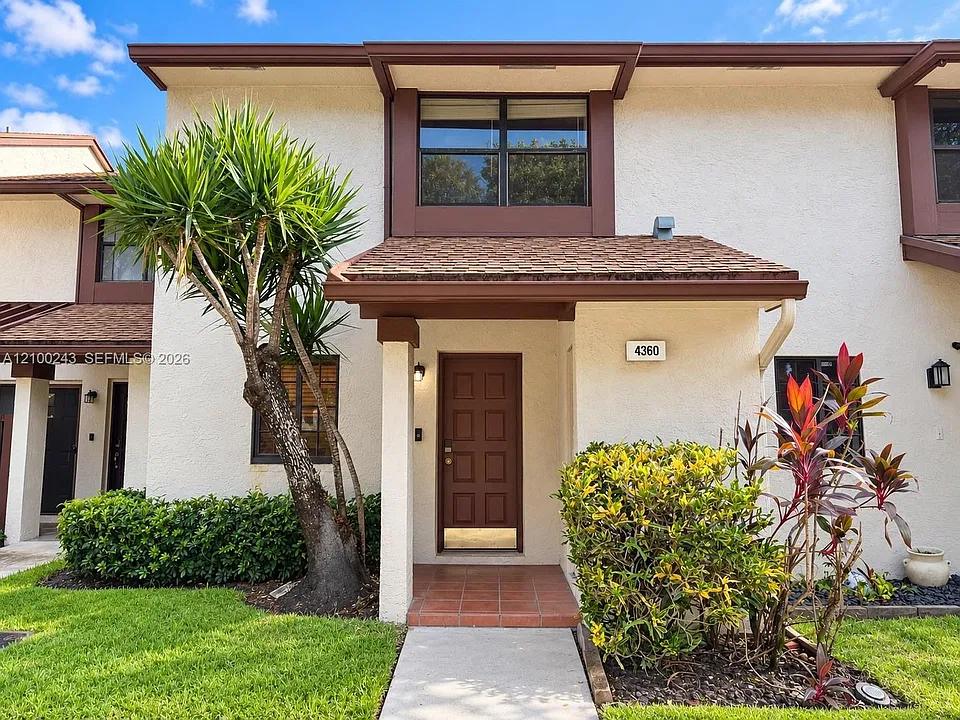 4360 Carambola Cir N #4360