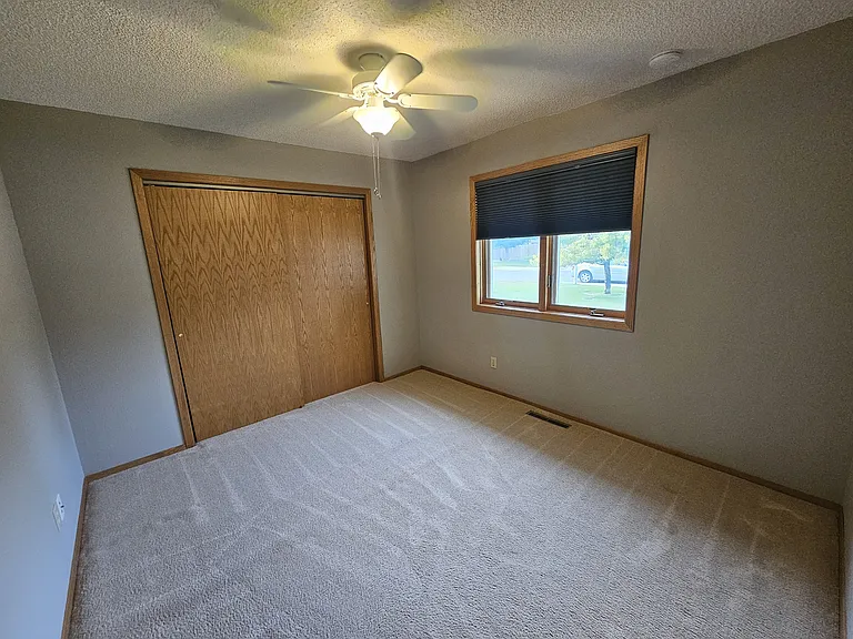 604 Tanager Ct — Photo 13