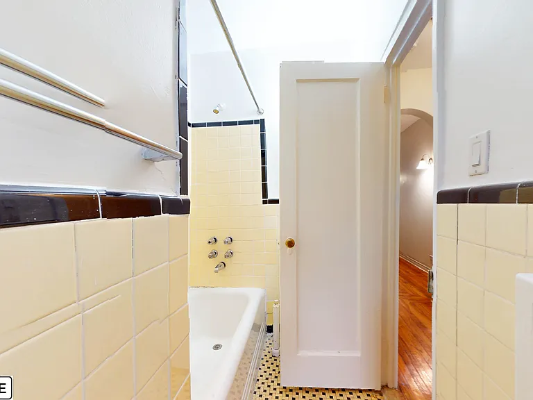 1224 Saint Nicholas Ave #6D — Photo 4