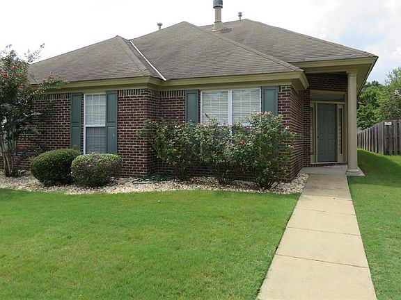 2nd image of 3861 Claiborne Cir