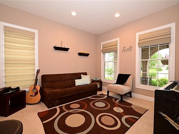 5th image of 14681 Pebblestone Ct