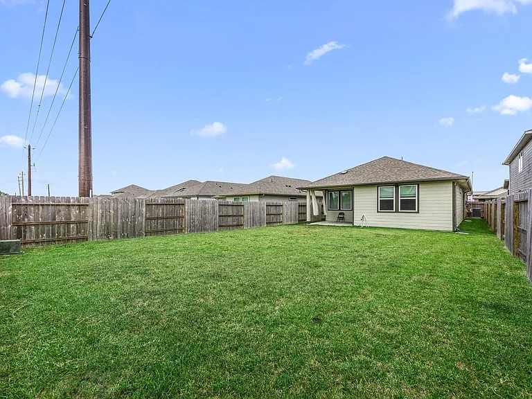 5547 Madden Ln — Photo 21