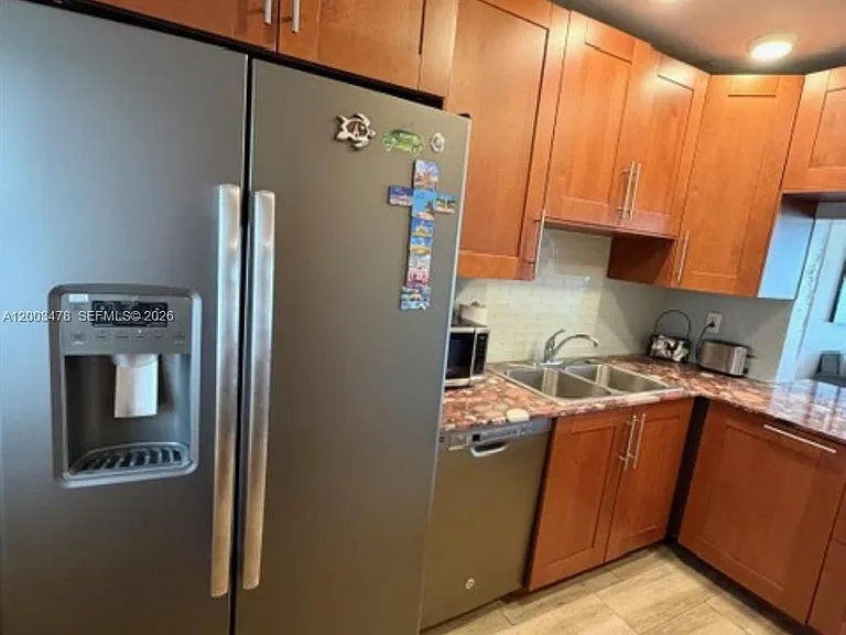 215 SE 3rd Ave #306C — Photo 8