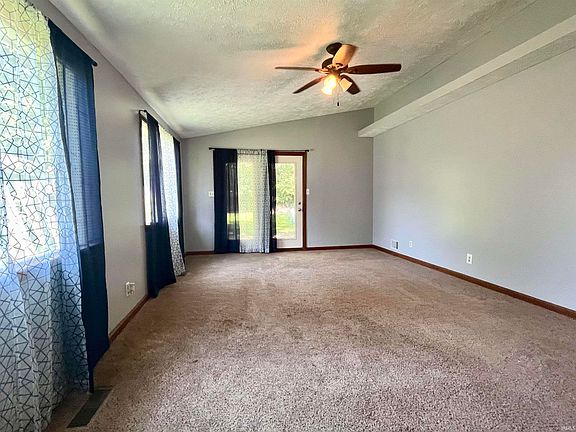 3rd image of 901 N Clarkdale Dr