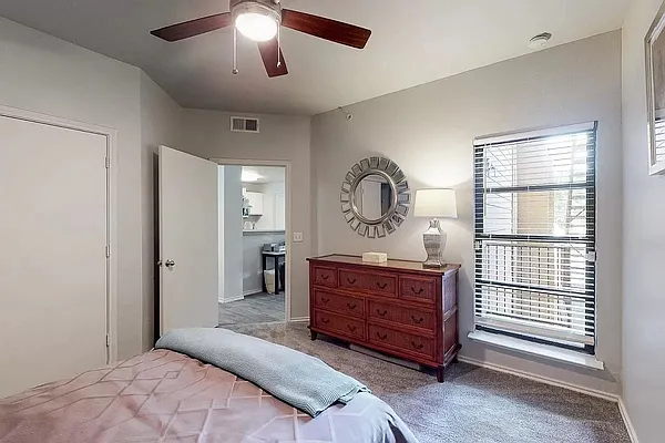 Sereno Park Apartments — Photo 29