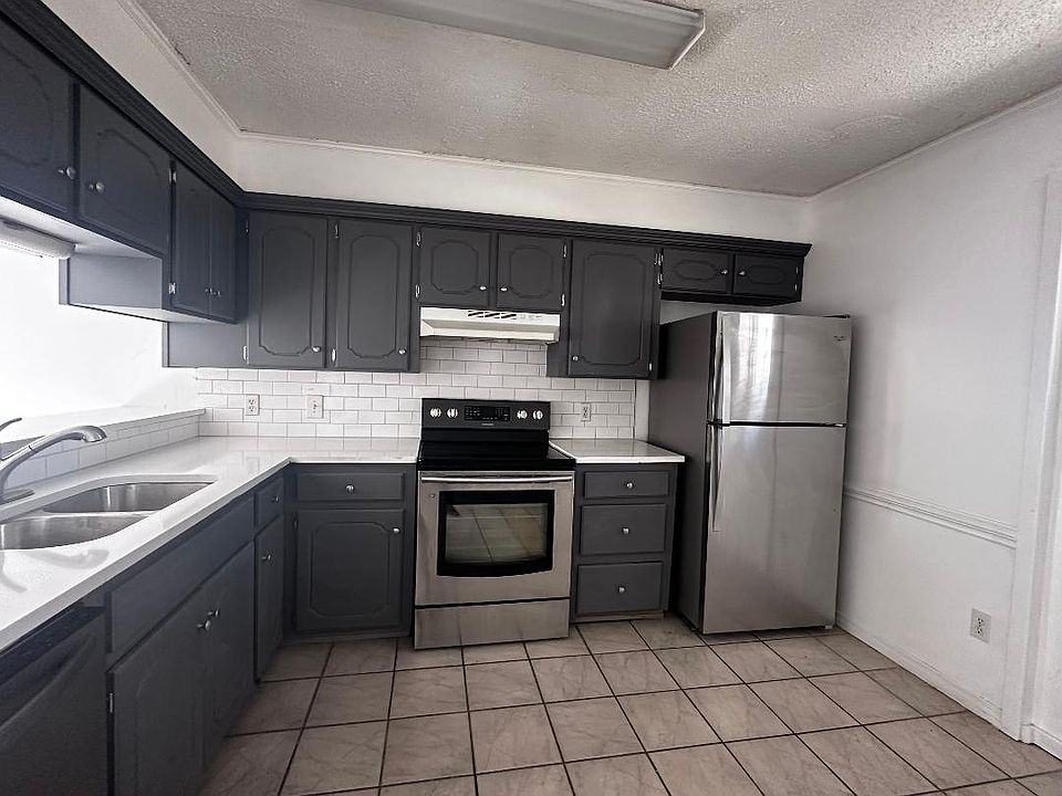 1st image of 324 Brookwood Dr