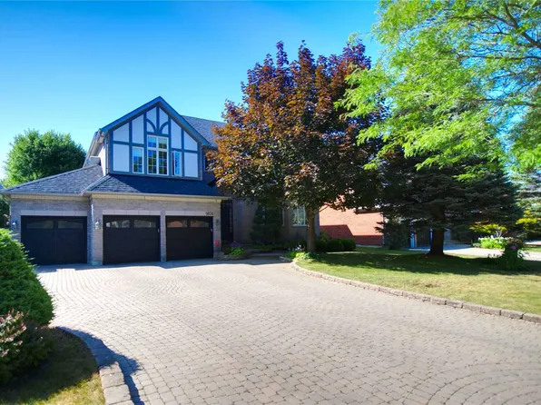 1074 Secretariate Rd, Newmarket, ON L3X 1M3