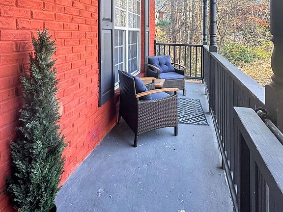 2nd image of 2671 Freemans Walk Path