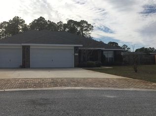 2301 Meadow View Ct, Navarre, FL 32566