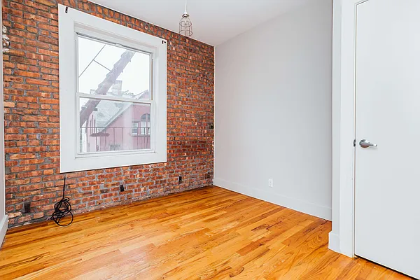 Rented by Nooklyn NYC LLC | media 23