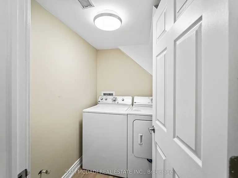 1821 Christopher Rd — Photo 17